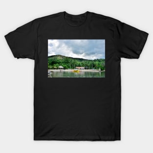 Petit Port sur l'ile de Busuanga , Philippines T-Shirt